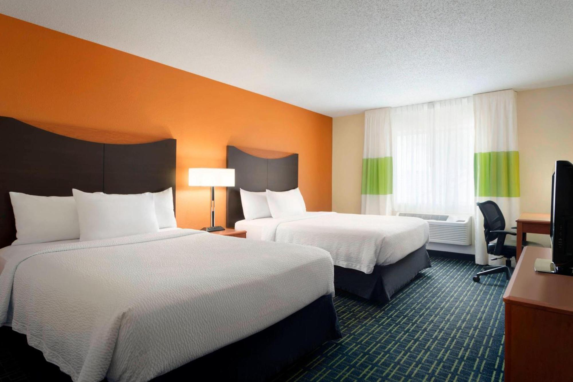 Fairfield Inn & Suites By Marriott Champaign Exterior photo